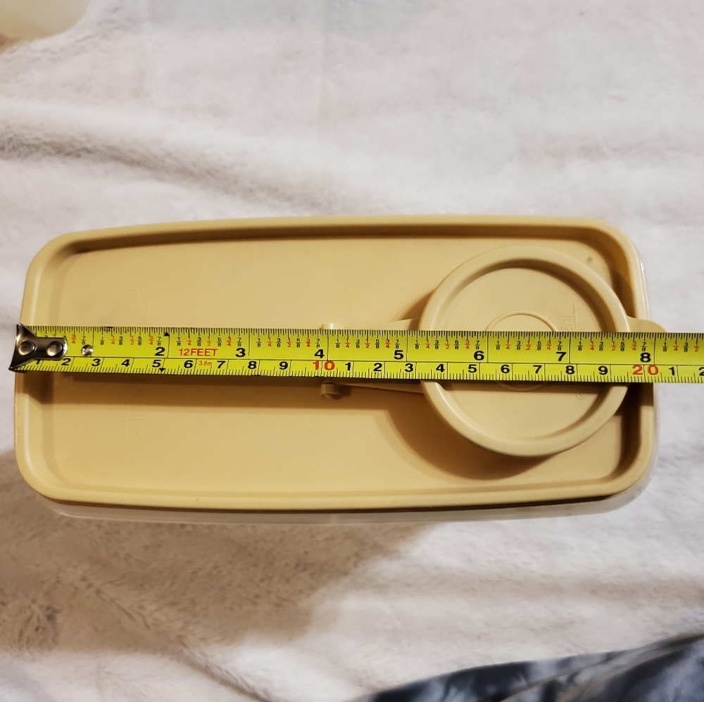 2 Tupperware Storage Containers - Picture 6 of 12